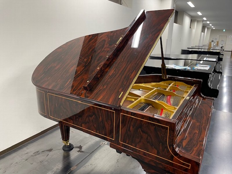 ヤマハ（YAMAHA）　CUSTOM　中古グランドピアノ