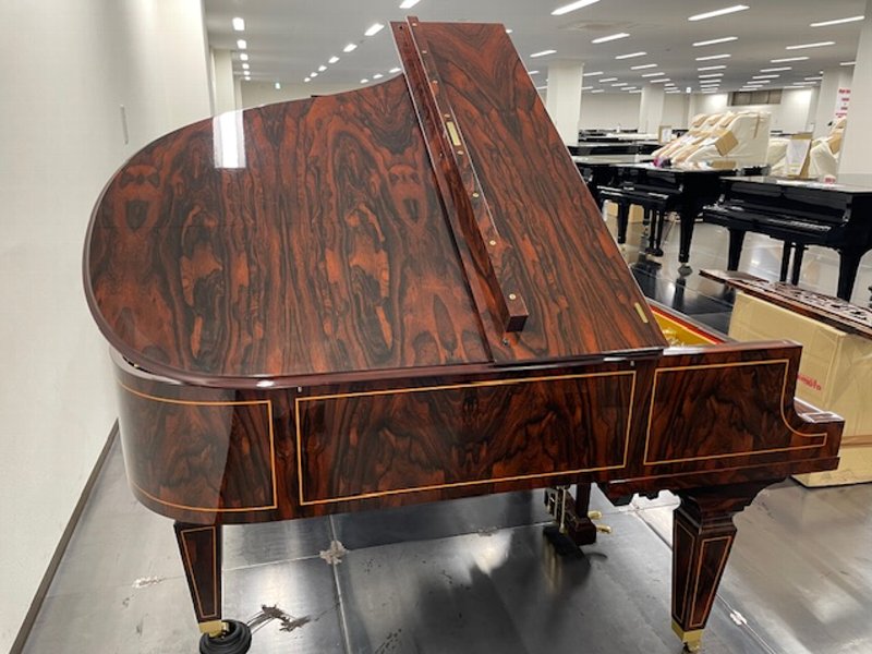 ヤマハ（YAMAHA）　CUSTOM　中古グランドピアノ