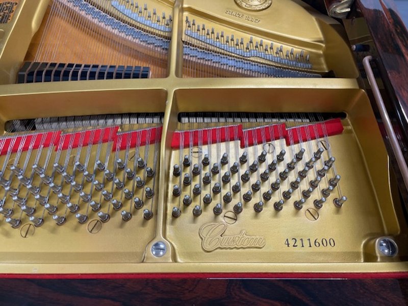 ヤマハ（YAMAHA）　CUSTOM　中古グランドピアノ