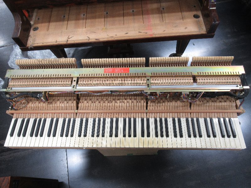 ヤマハ（YAMAHA）　CUSTOM　中古グランドピアノ