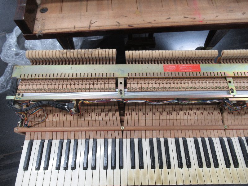 ヤマハ（YAMAHA）　CUSTOM　中古グランドピアノ