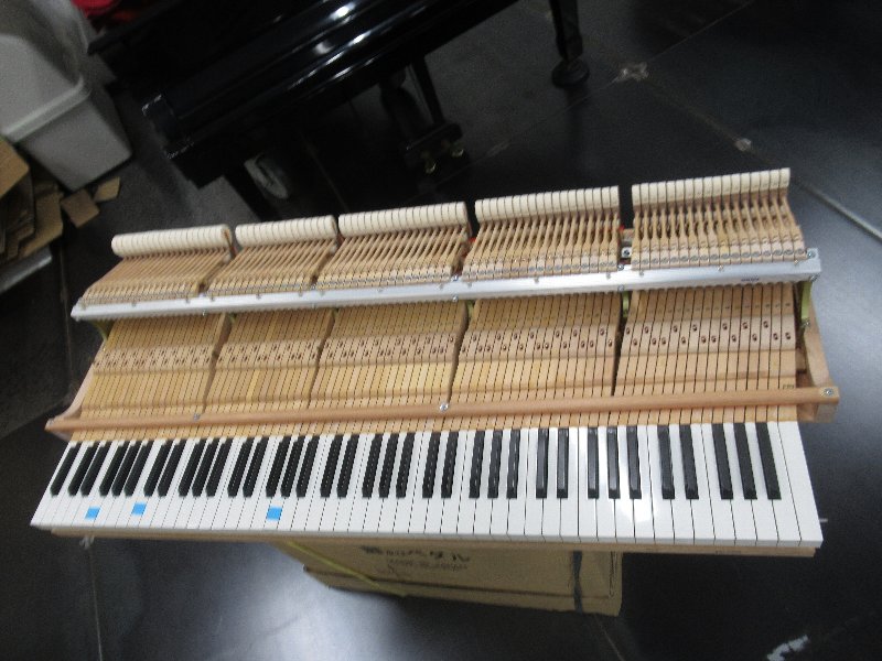 ヤマハ（YAMAHA）　CFX　中古グランドピアノ