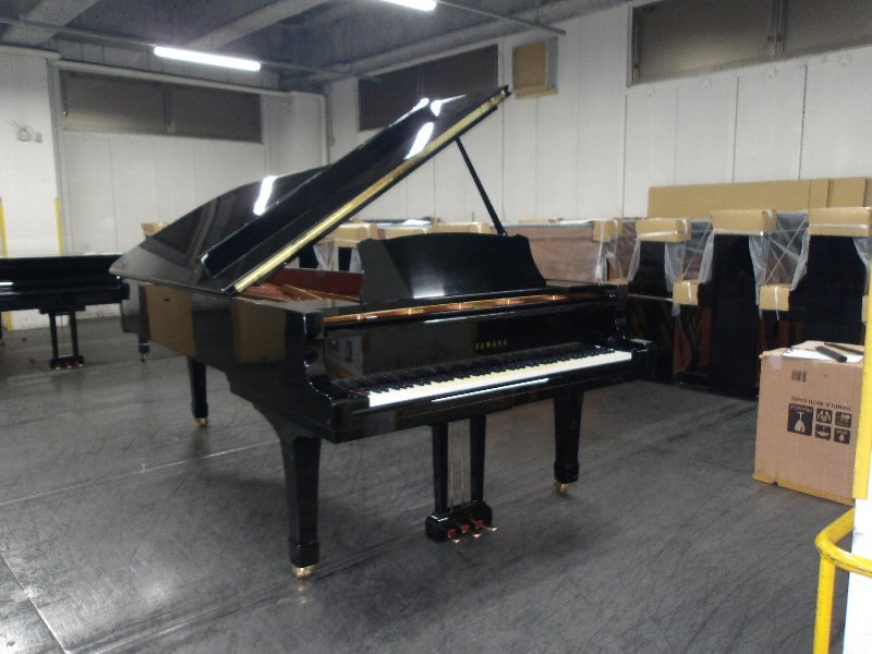 ヤマハ（YAMAHA）　CFⅢ（象牙）　中古グランドピアノ