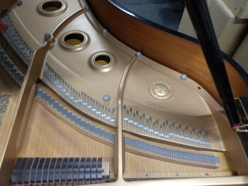 ヤマハ（YAMAHA）　C3(RF)　中古グランドピアノ