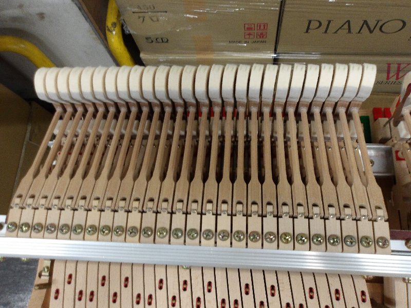 ヤマハ（YAMAHA）　C3AE　中古グランドピアノ