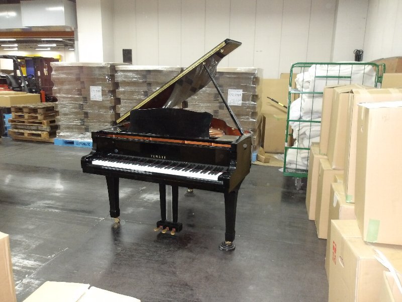 ヤマハ（YAMAHA）　C1　中古グランドピアノ