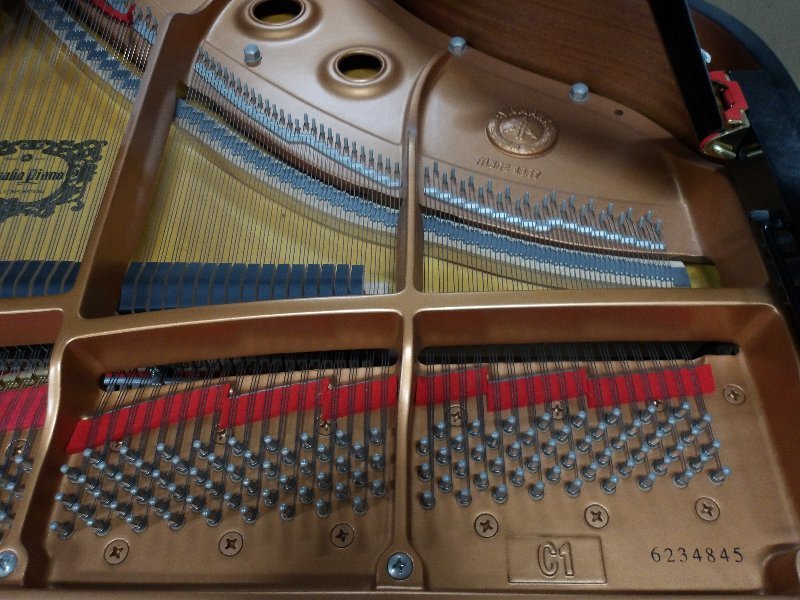 ヤマハ（YAMAHA）　C1　中古グランドピアノ