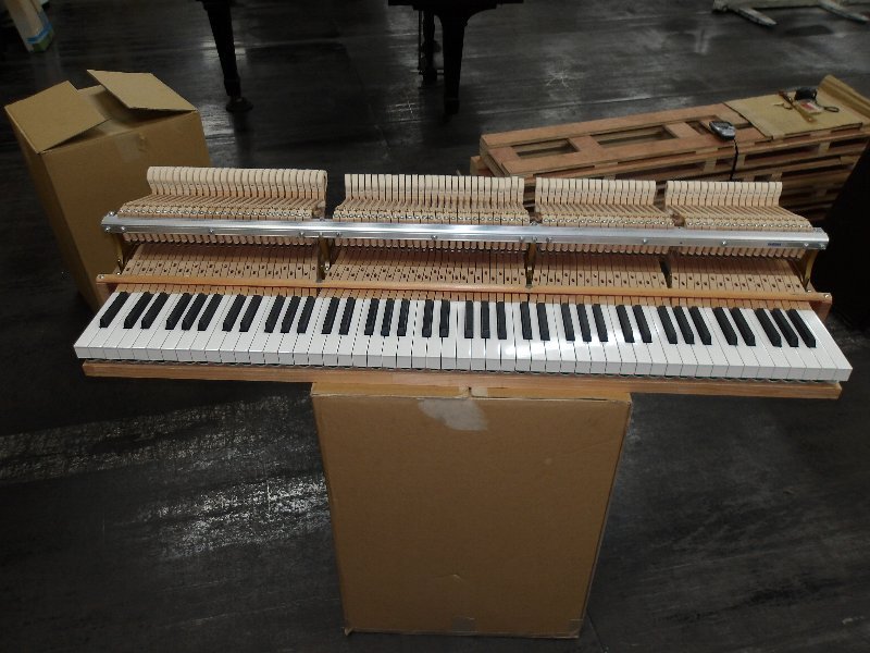 ヤマハ（YAMAHA）　C1　中古グランドピアノ