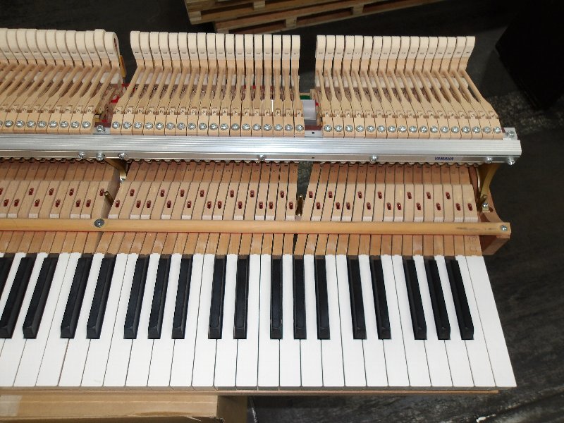 ヤマハ（YAMAHA）　C1　中古グランドピアノ