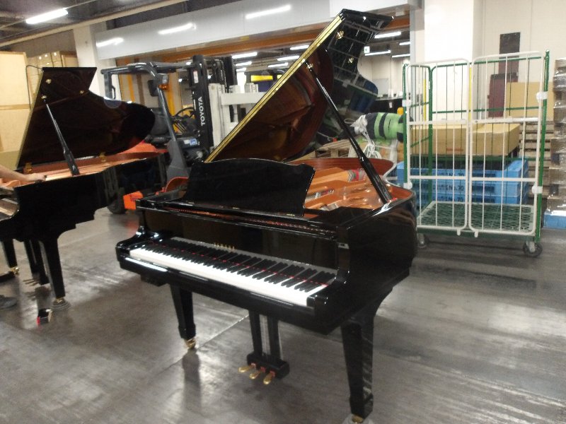 ヤマハ（YAMAHA）　C3SG　中古グランドピアノ