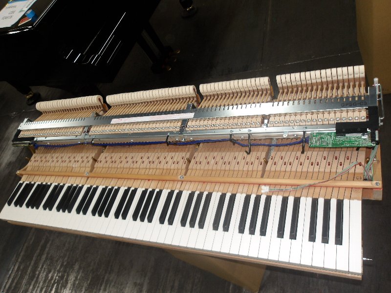 ヤマハ（YAMAHA）　C3SG　中古グランドピアノ