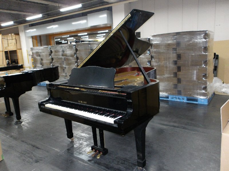 ヤマハ（YAMAHA）　C7　中古グランドピアノ