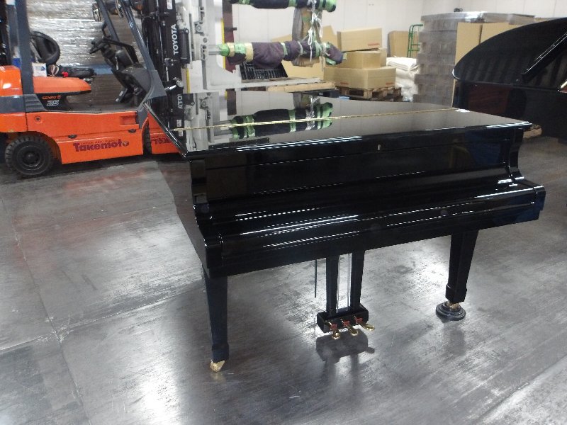 ヤマハ（YAMAHA）　C3E　中古グランドピアノ