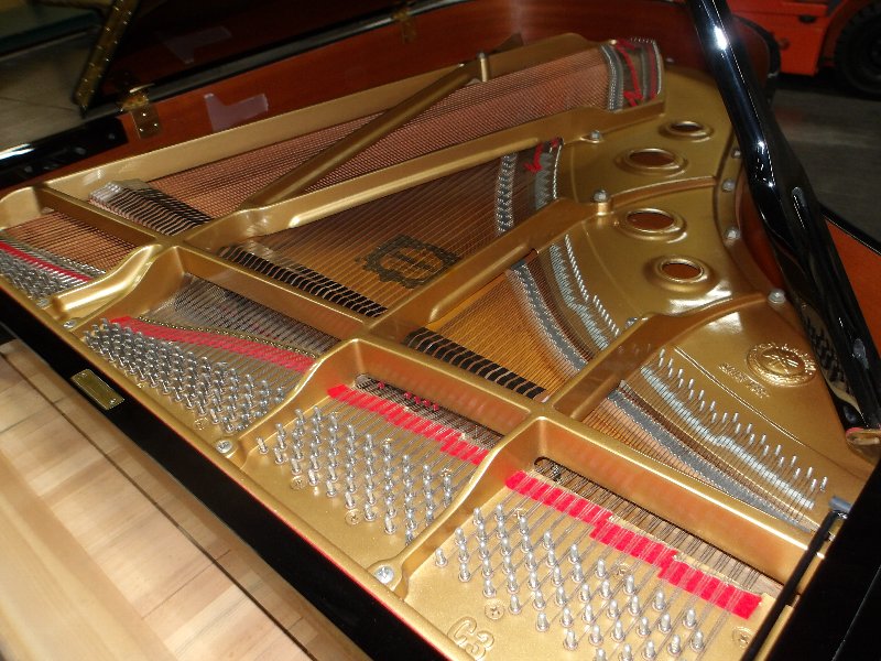 ヤマハ（YAMAHA）　C3E　中古グランドピアノ