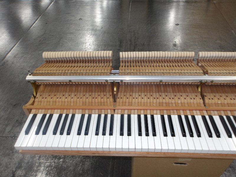 ヤマハ（YAMAHA）　C3E　中古グランドピアノ