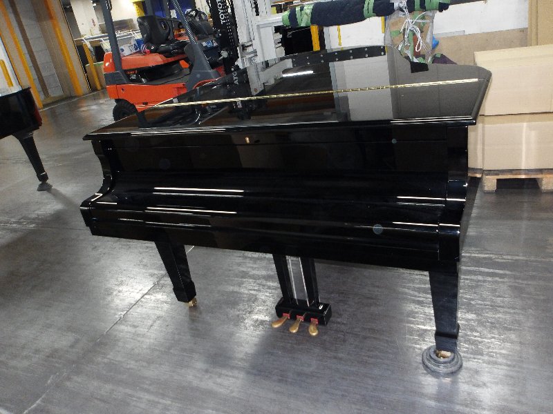 ヤマハ（YAMAHA）　C3　中古グランドピアノ