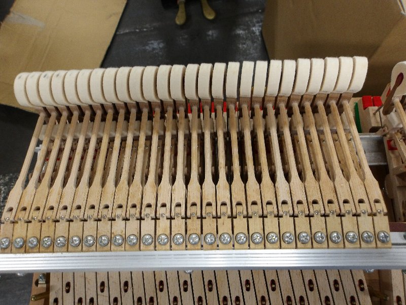 ヤマハ（YAMAHA）　C3　中古グランドピアノ