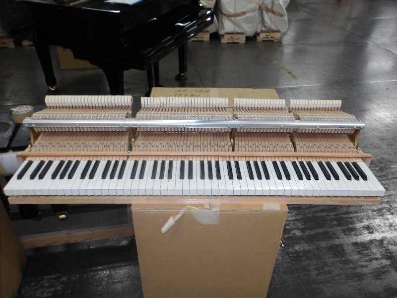 ヤマハ（YAMAHA）　C3X　中古グランドピアノ