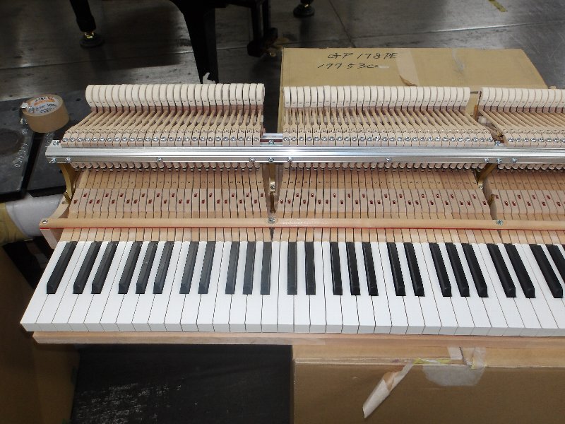 ヤマハ（YAMAHA）　C3X　中古グランドピアノ