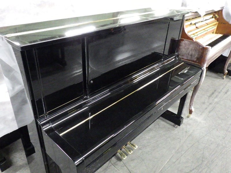 ヤマハ（YAMAHA）　UX1　中古アップライトピアノ