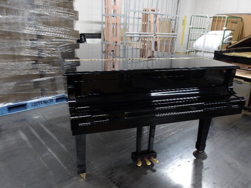 ヤマハ（YAMAHA）　C3E　中古グランドピアノ