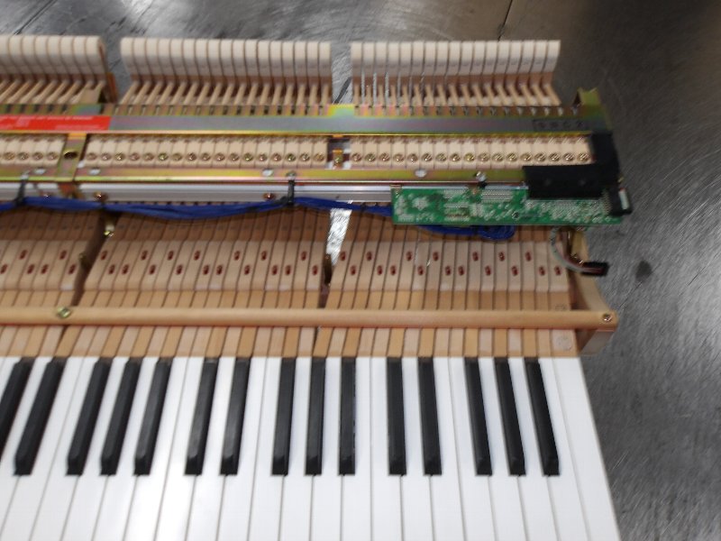 ヤマハ（YAMAHA）　C3LSN　中古グランドピアノ