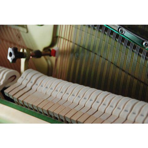 ヤマハ (YAMAHA)　YU3C　中古ピアノ