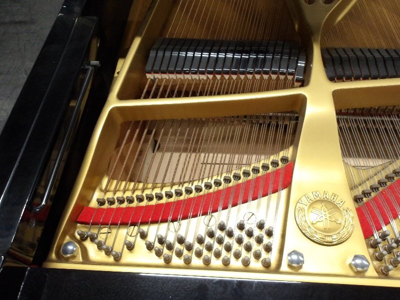 ヤマハ（YAMAHA）　CF(象牙)　中古グランドピアノ