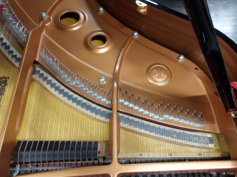 ヤマハ（YAMAHA）　C3XDKV　中古グランドピアノ