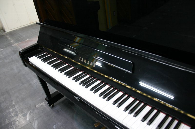 ヤマハ（YAMAHA）　U100　中古アップライトピアノ