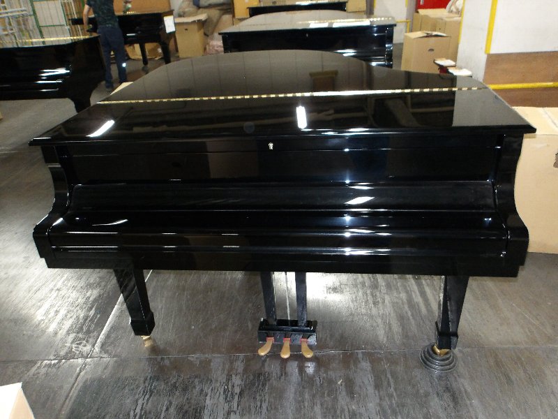 ヤマハ（YAMAHA）　C1　中古グランドピアノ