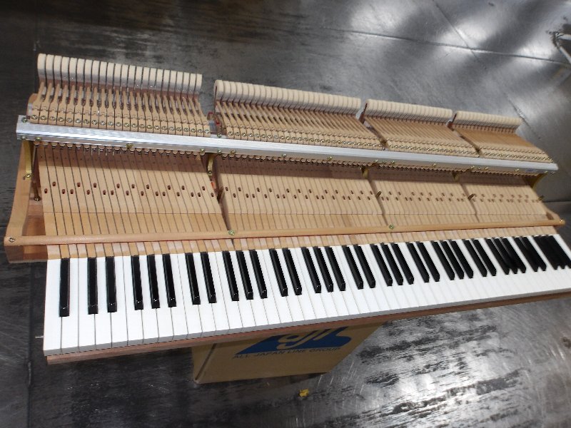 ヤマハ（YAMAHA）　C7E　中古グランドピアノ