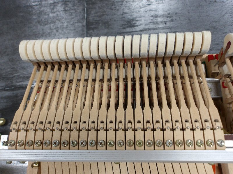ヤマハ（YAMAHA）　C7E　中古グランドピアノ