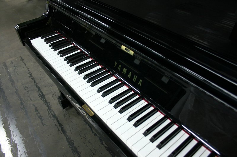 ヤマハ（YAMAHA）　UX50BL　中古アップライトピアノ