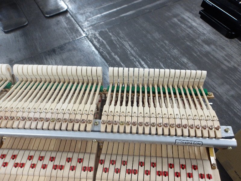 ディアパソン（DIAPASON）　D171　中古グランドピアノ