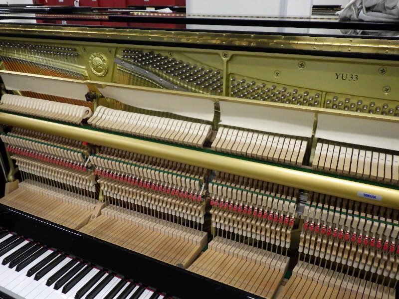 ヤマハ（YAMAHA）　YU33　中古アップライトピアノ