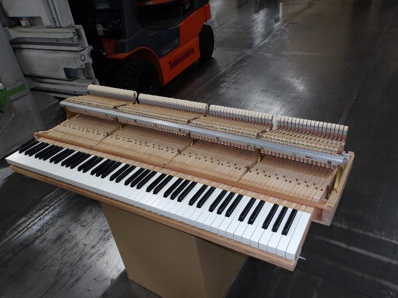 ヤマハ（YAMAHA）　C7E　中古グランドピアノ