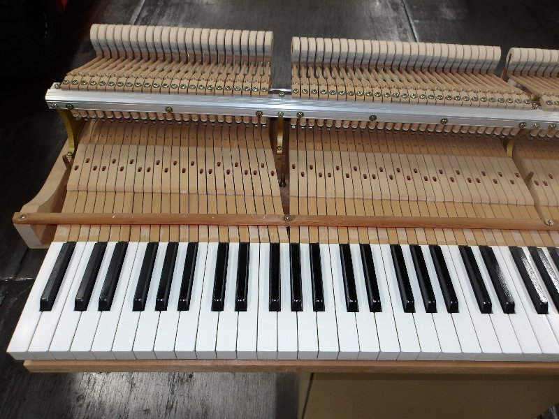 ヤマハ（YAMAHA）　C7E　中古グランドピアノ