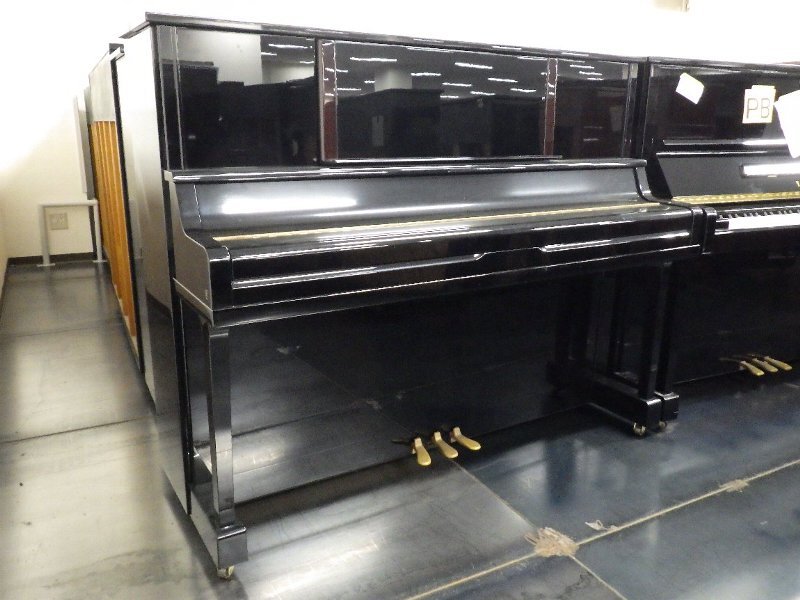 ヤマハ（YAMAHA）　UX100　中古アップライトピアノ