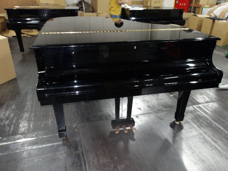 ヤマハ（YAMAHA）　C2L　中古グランドピアノ