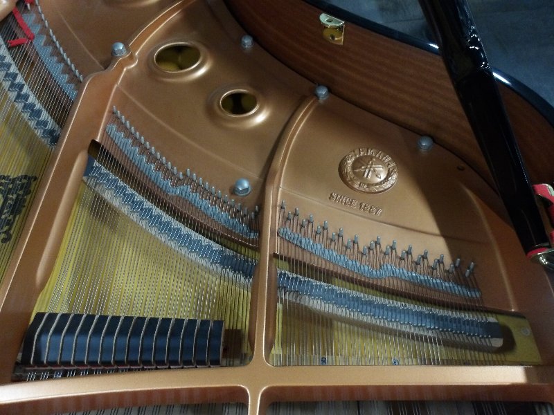 ヤマハ（YAMAHA）　C3　中古グランドピアノ