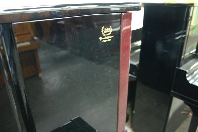 ヤマハ（YAMAHA）　YU30LE　中古アップライトピアノ