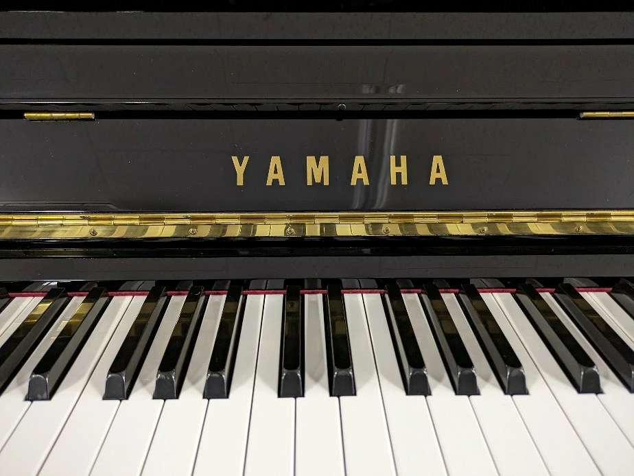 【中古】YAMAHA・ヤマハ アップライトピアノ U30Bl