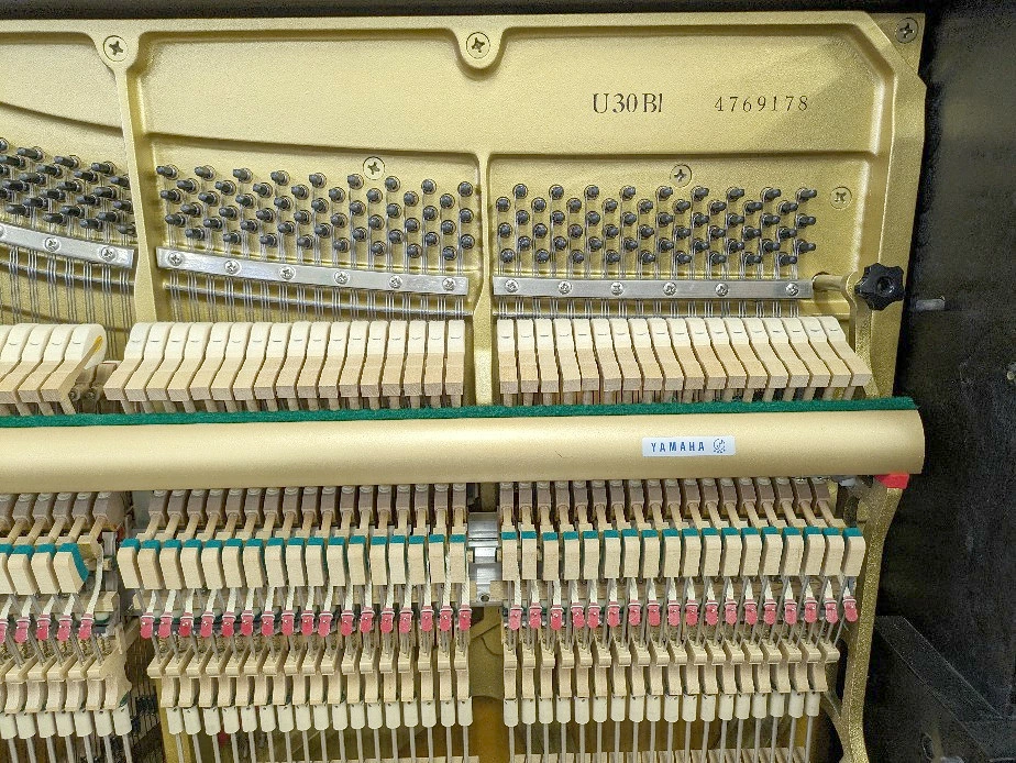 【中古】YAMAHA・ヤマハ アップライトピアノ U30Bl