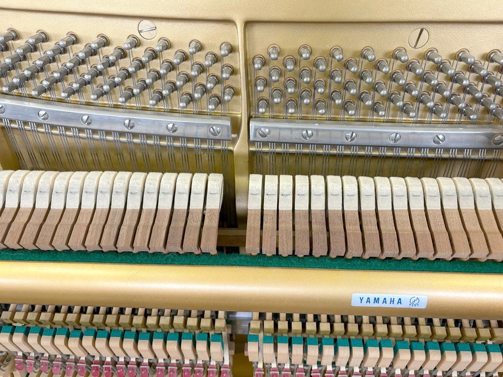 【中古】YAMAHA・ヤマハ アップライトピアノ W106B