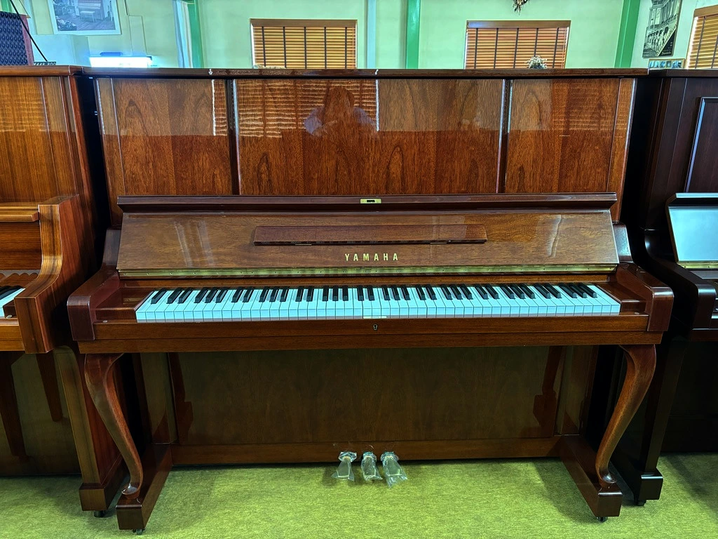 【中古】YAMAHA・ヤマハ アップライトピアノ W106B