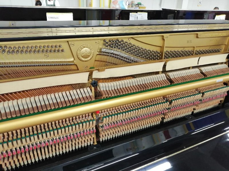 ヤマハ（YAMAHA）　YUX　中古アップライトピアノ