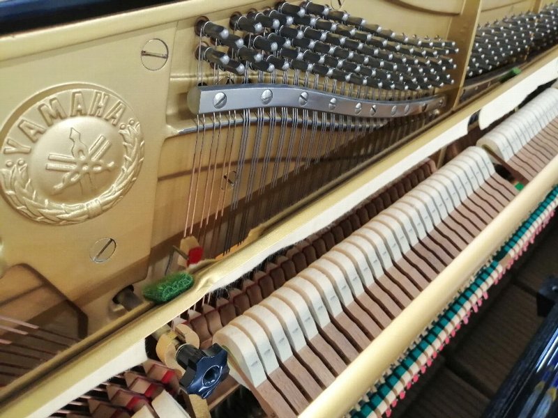 ヤマハ（YAMAHA）　YUX　中古アップライトピアノ
