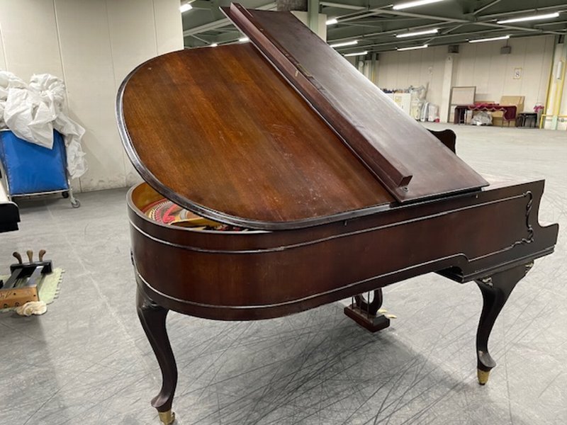 W.HOFFMANN　中古グランドピアノ