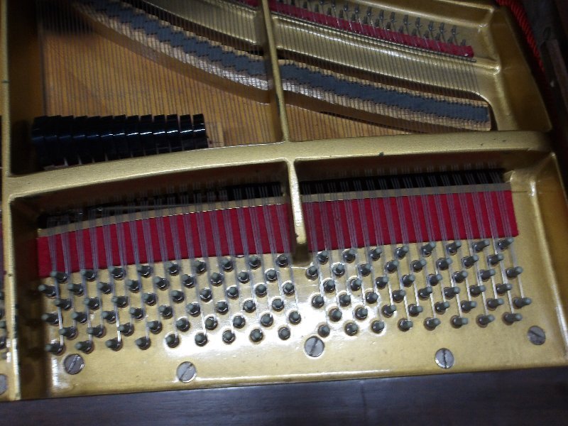W.HOFFMANN　中古グランドピアノ